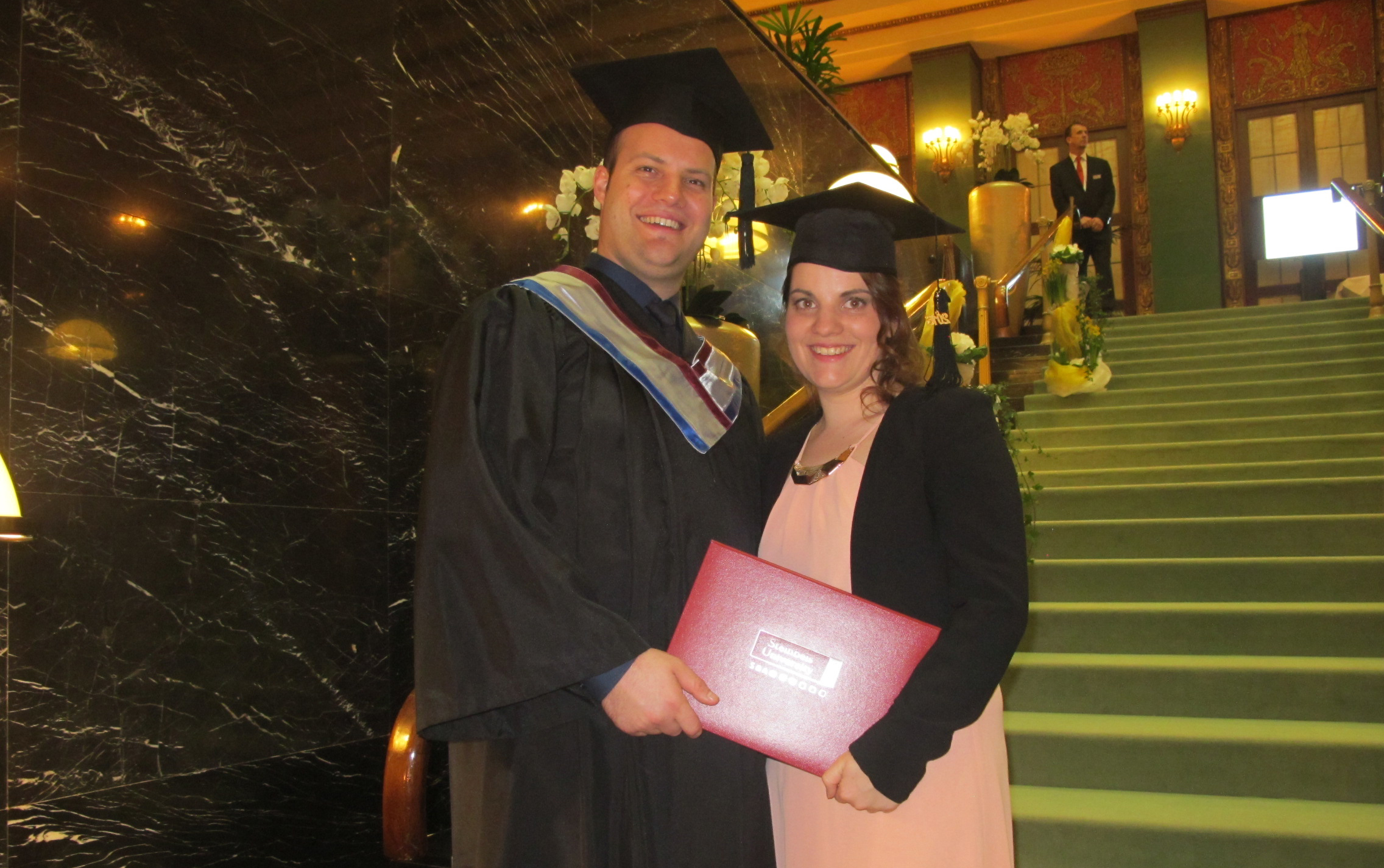 Ann-Sophie Elsenhans und Tobias Rummeld, die frisch gebackenen Master of Business Administration